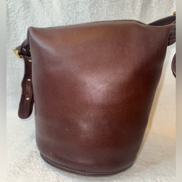 Coach Vintage bucket bag. - Picture 2 of 14